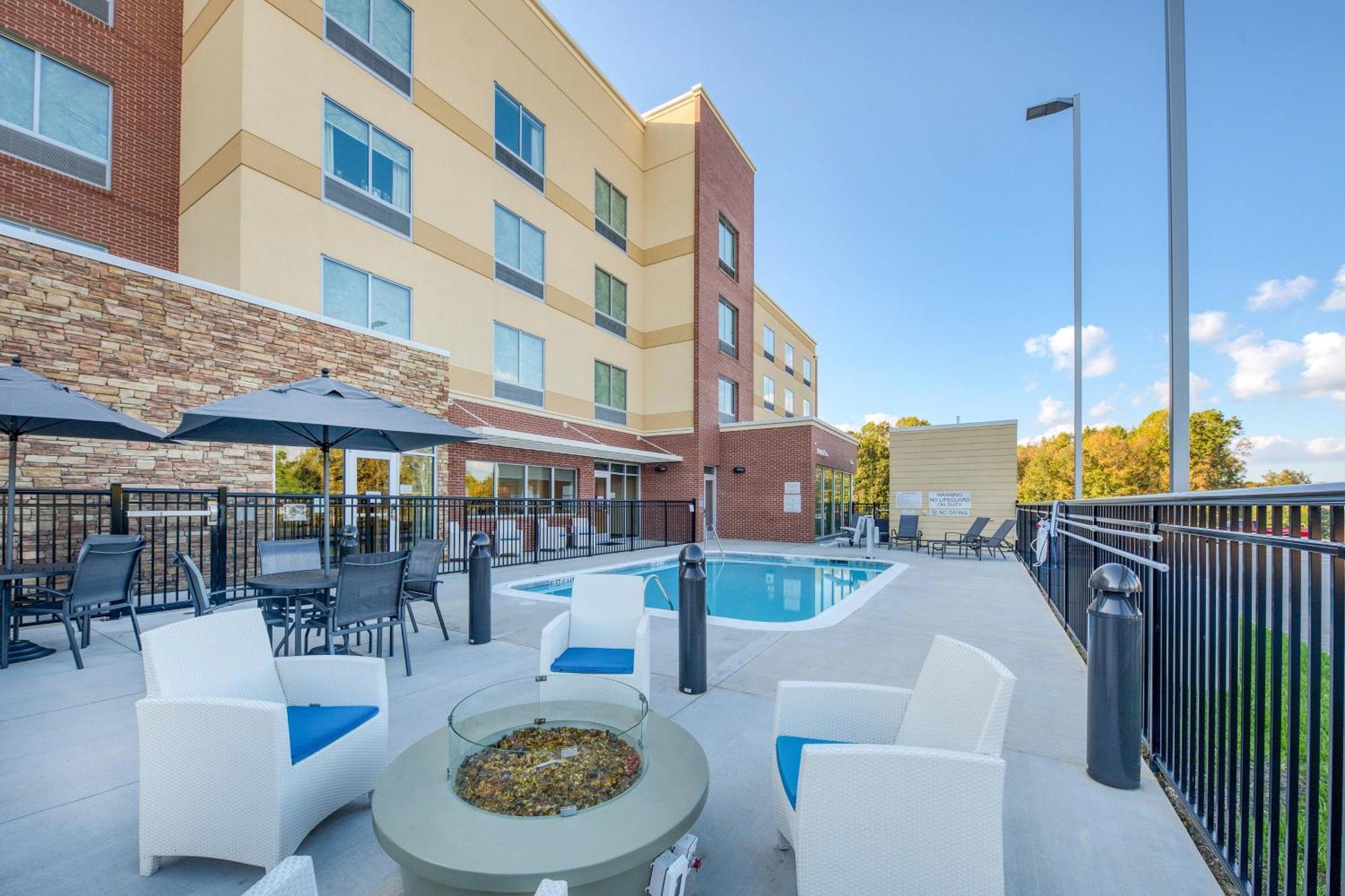 Fairfield Inn & Suites By Marriott Charlotte Belmont Buitenkant foto